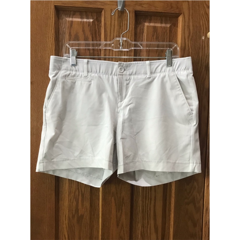 🌸 Under Armour 5” Golf Shorts 🌸